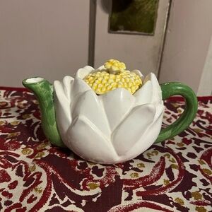 Papel Flower Tea Pot